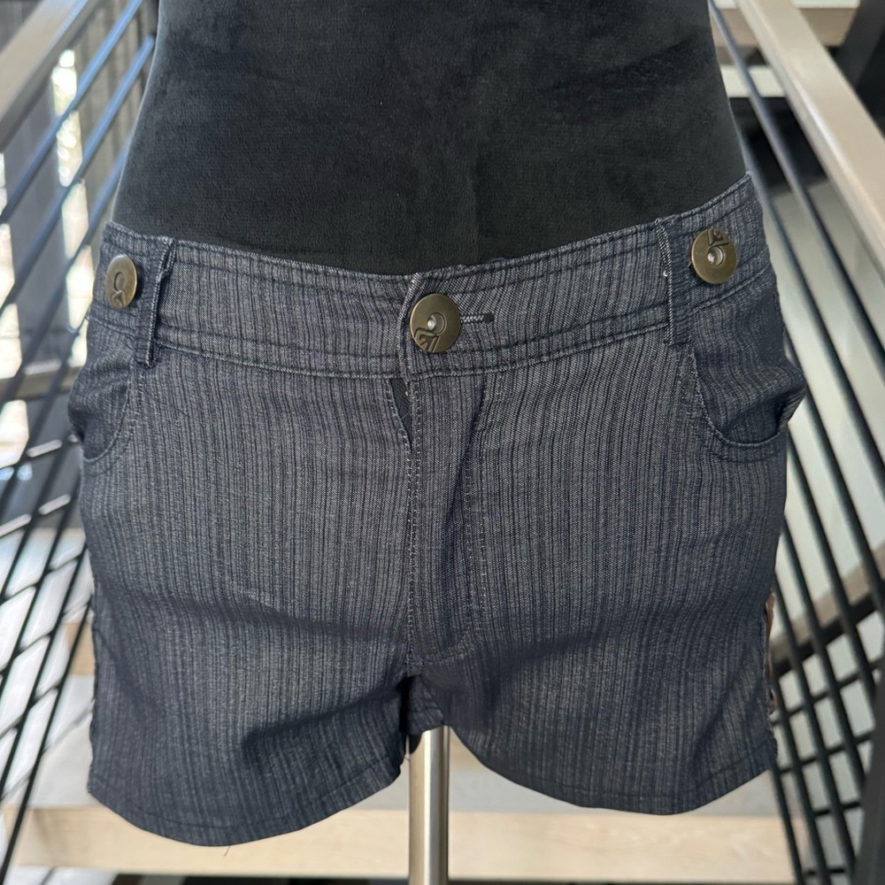 New Stylish Women's Shorts size XS